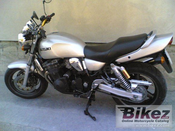1998 Suzuki GSX 750 photo